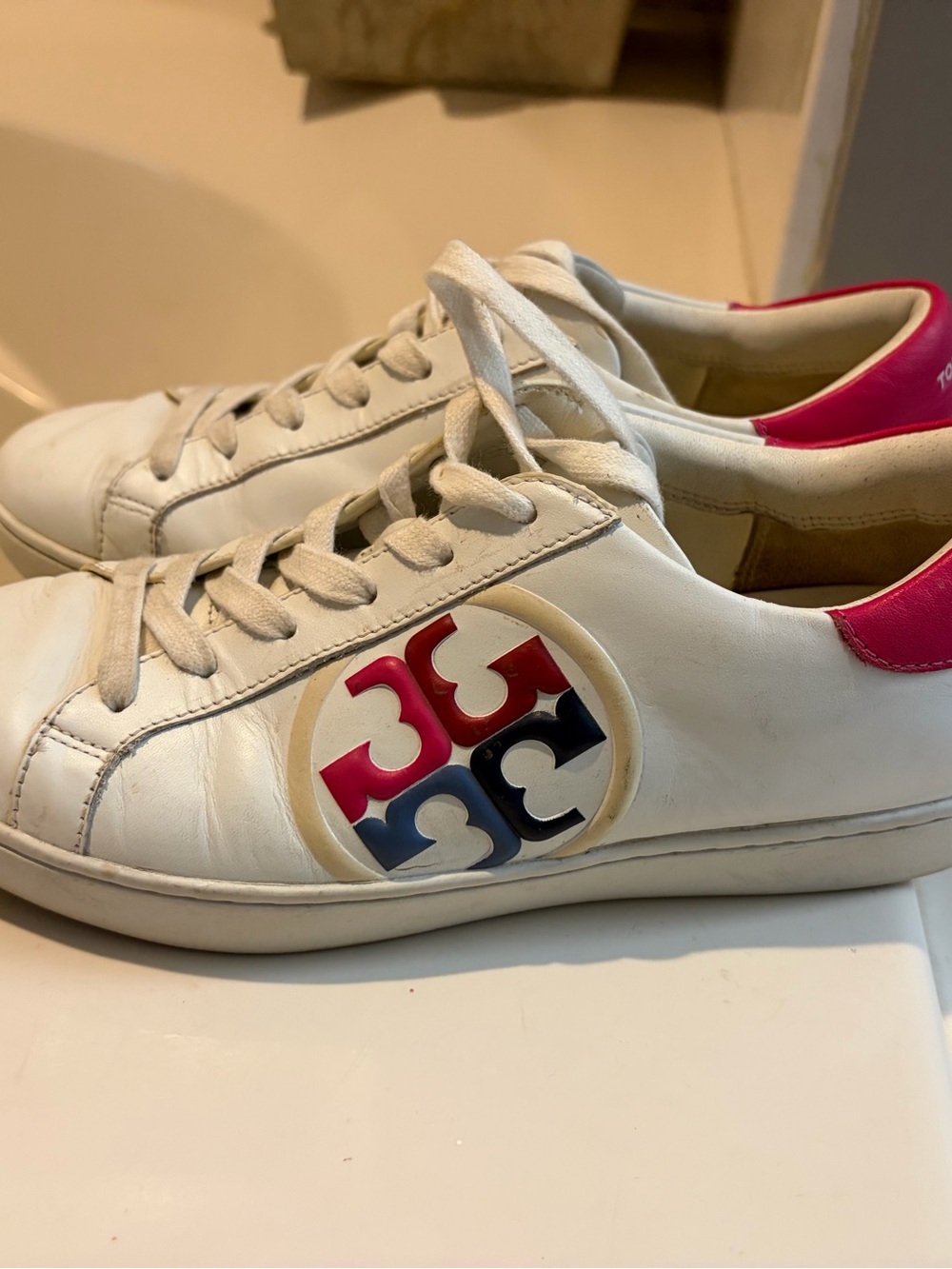 Tory Burch colorful White Leather Women's Sneakers with Pink Accent sz 8 comfy